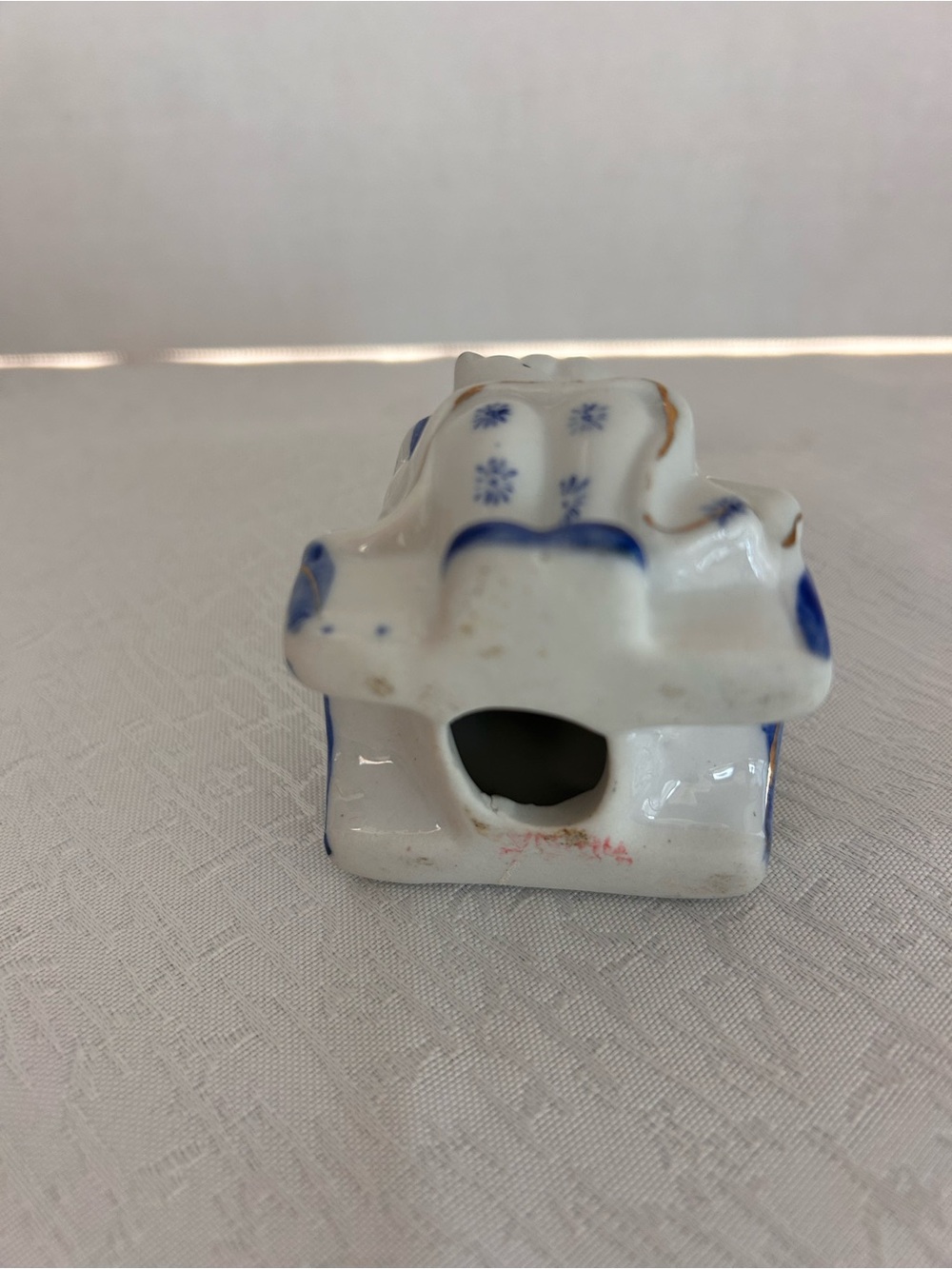 2 Vintage Porcelain Figurines Blue & White Boy w/Dog & Girl w/Cat Collectible - Picture 11 of 11